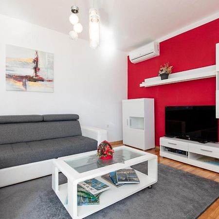 Apartment Lavanda With Beautiful Garden Крк Екстер'єр фото